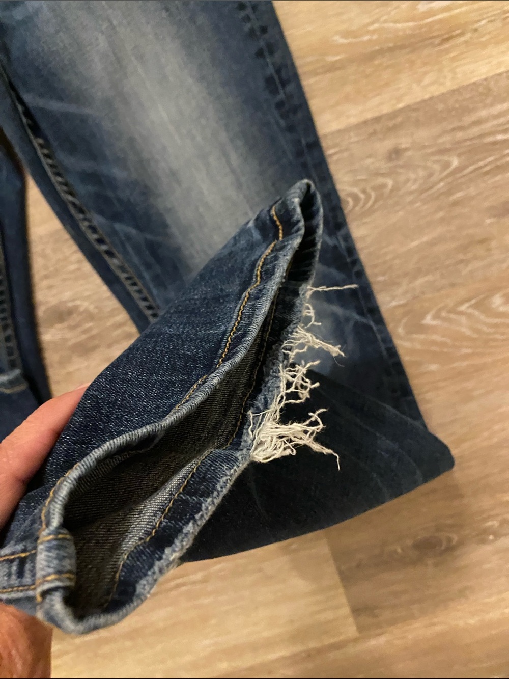 BKE Women's Blue Flare Jeans with Whiskered Fading - Picture 9 of 14